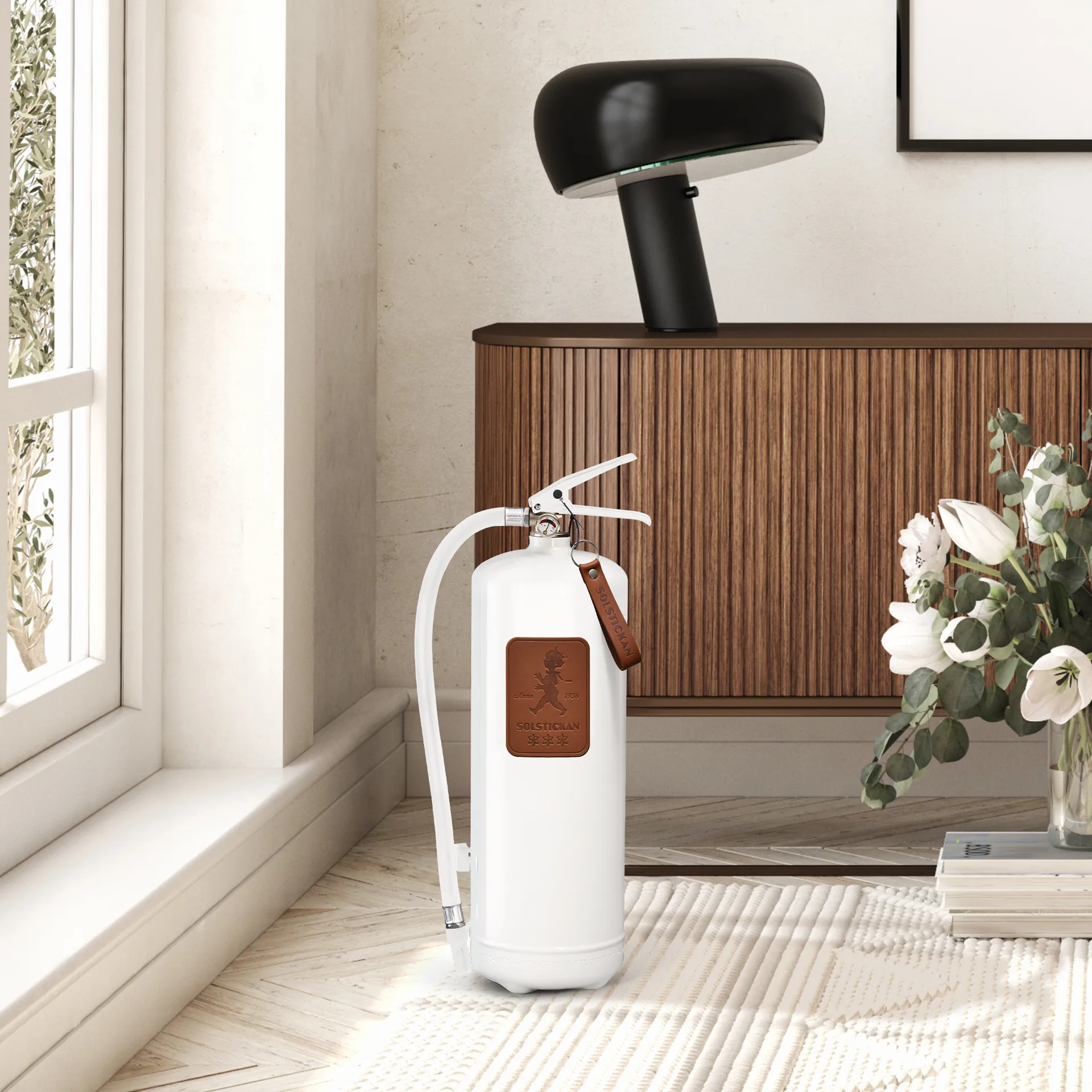 Solstickan ildslukker 6 kg, Hvid-mørkbrunt læder Solstickan Design