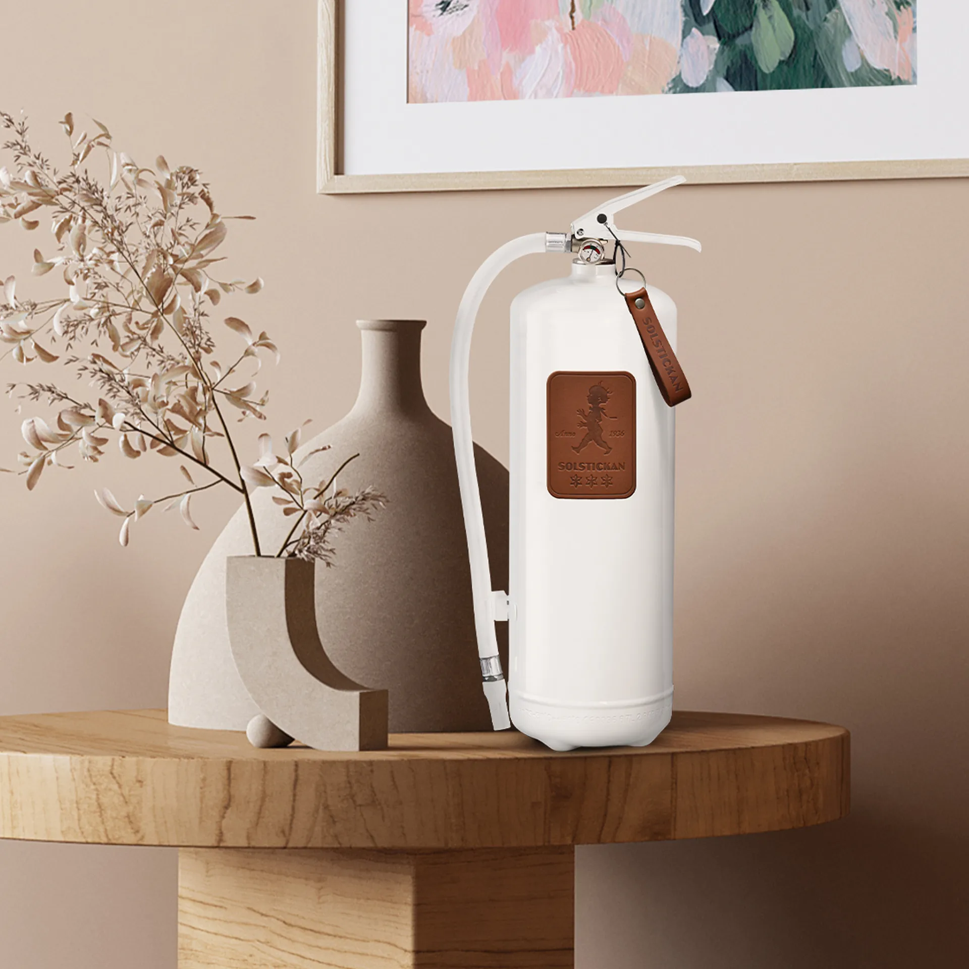Solstickan ildslukker 6 kg, Hvid-mørkbrunt læder Solstickan Design