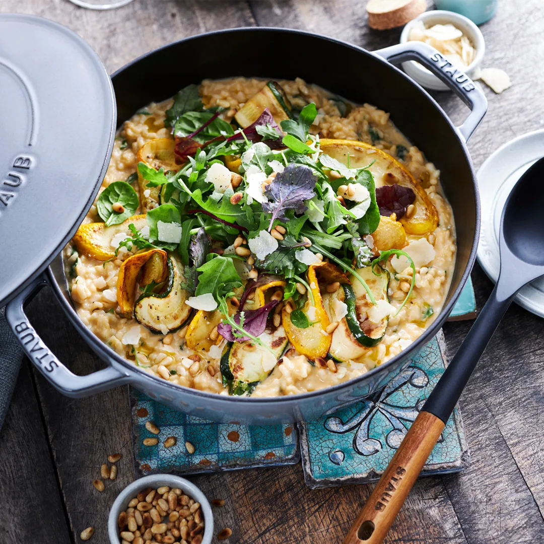 Staub Chistera sauterpande støbejern Ø28 cm, White truffle STAUB