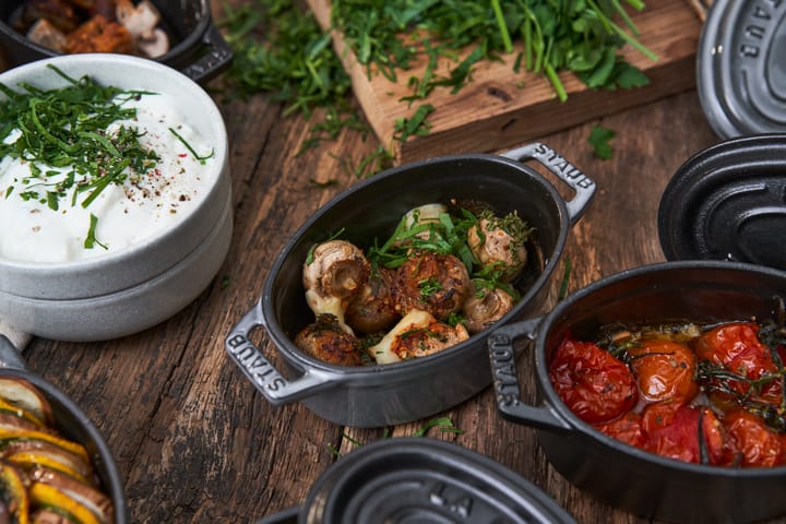 Staub La Cocotte oval minigryde støbejern 0,25 L, Sort STAUB