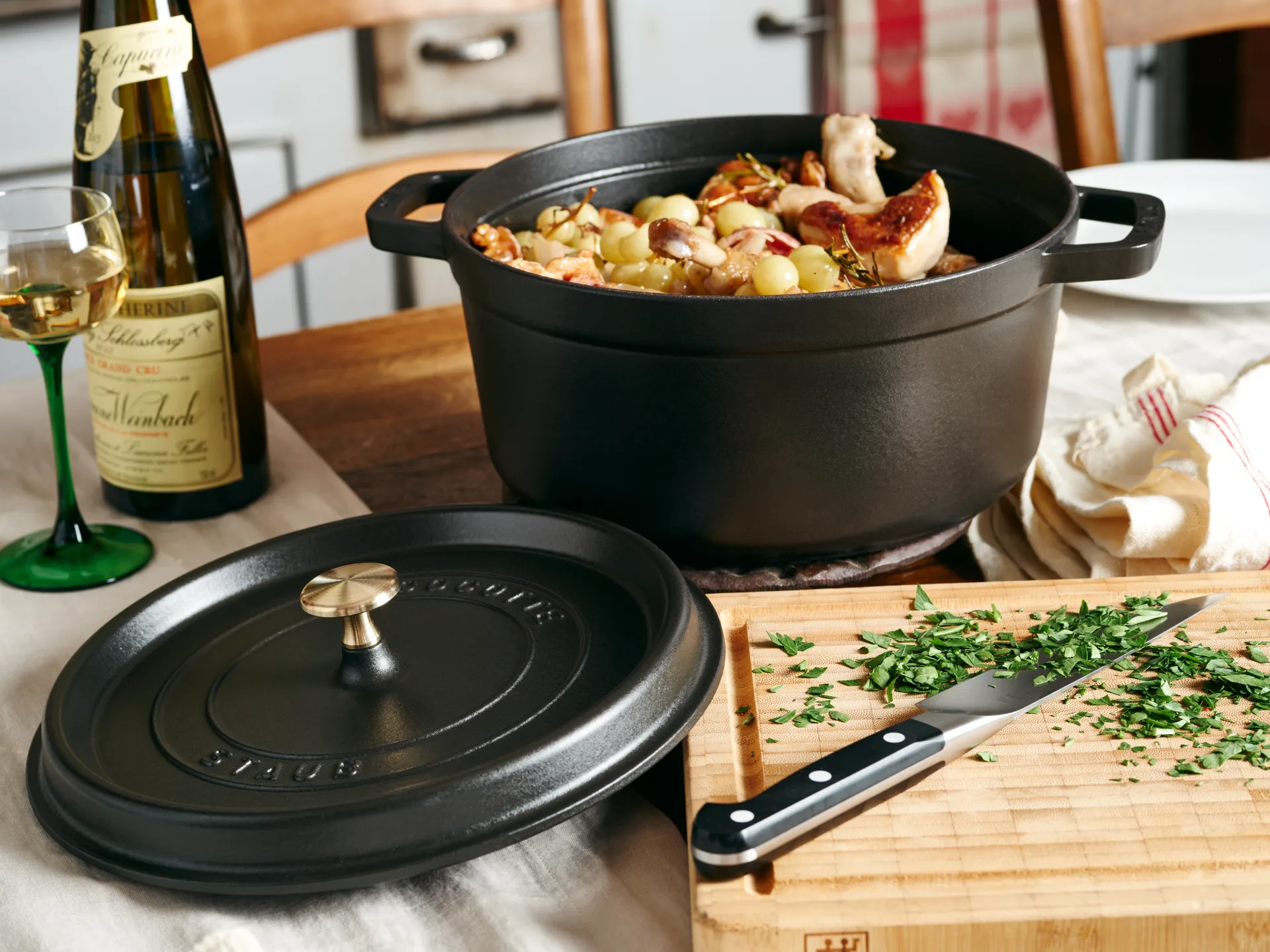 Staub La Cocotte rund gryde støbejern 12,6 L, Sort STAUB