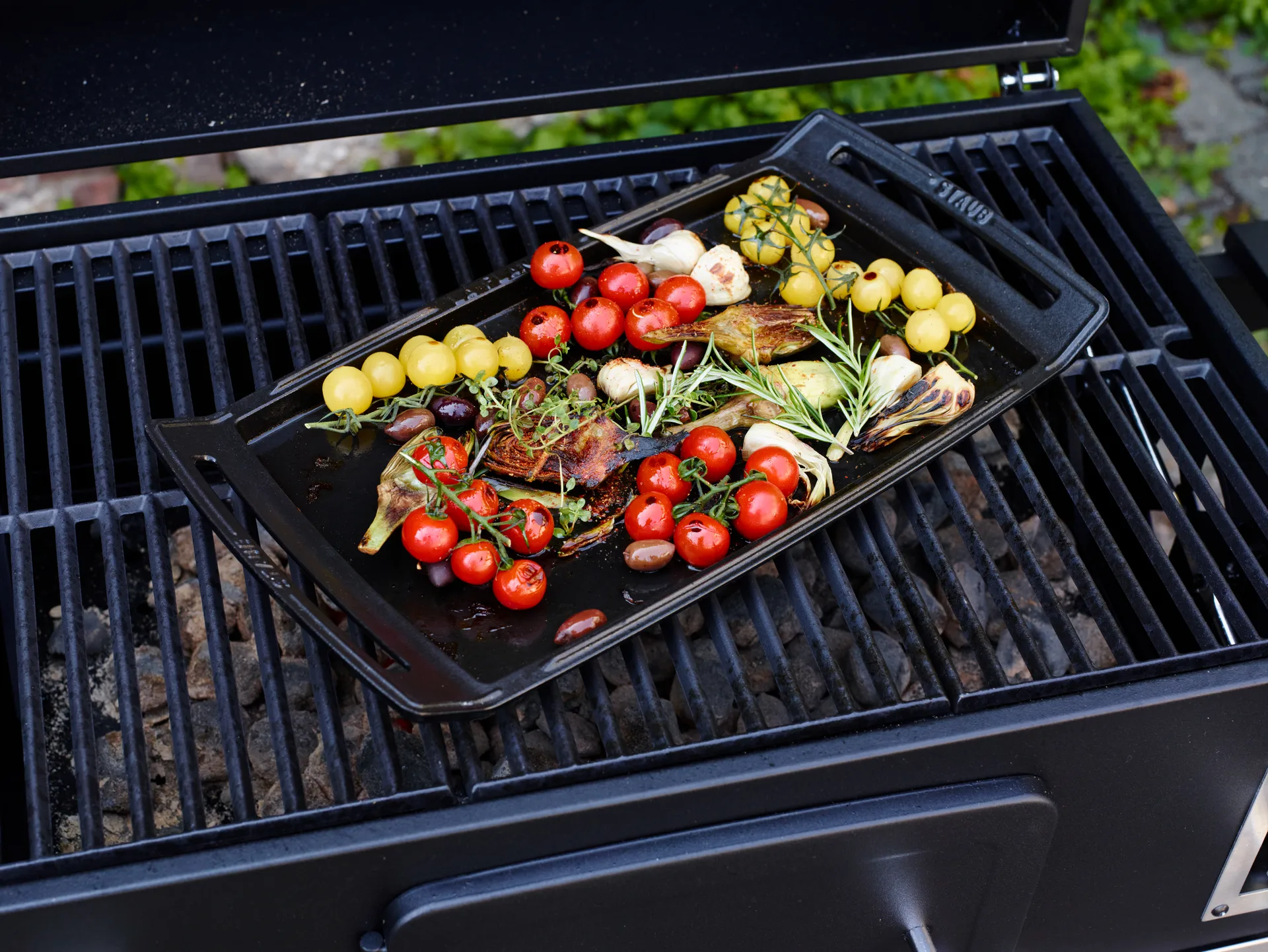 Staub Teppanyaki stegeplade med håndtag 38x25 cm, Sort STAUB