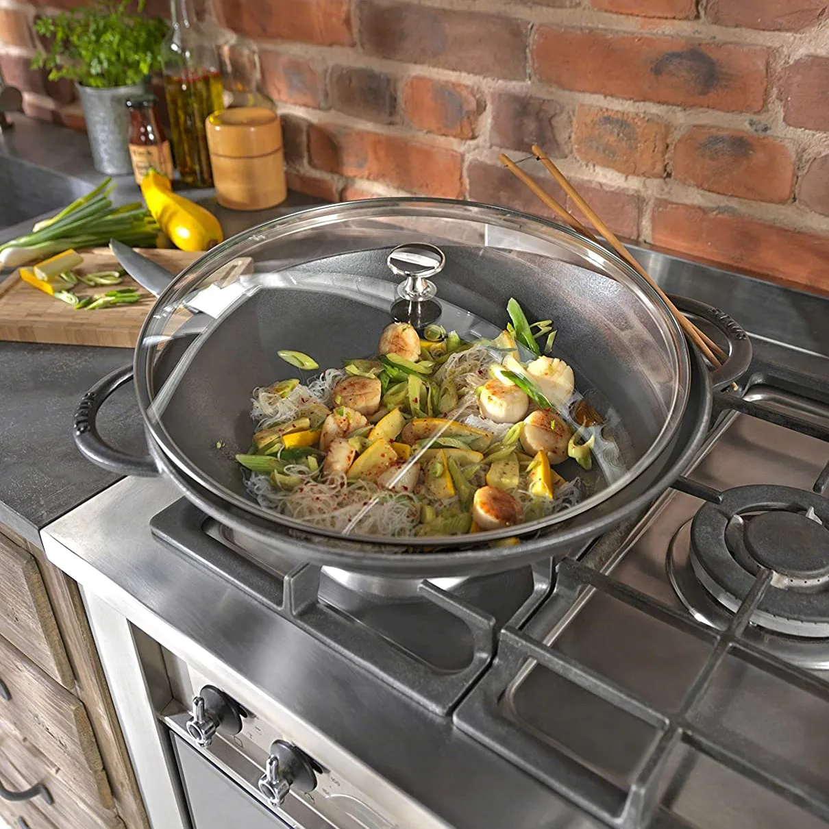 Wok med glaslåg Ø37 cm 5,7 L, Grå STAUB