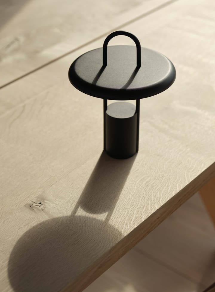 Pier LED-lampe bærbar 25 cm, Black Stelton