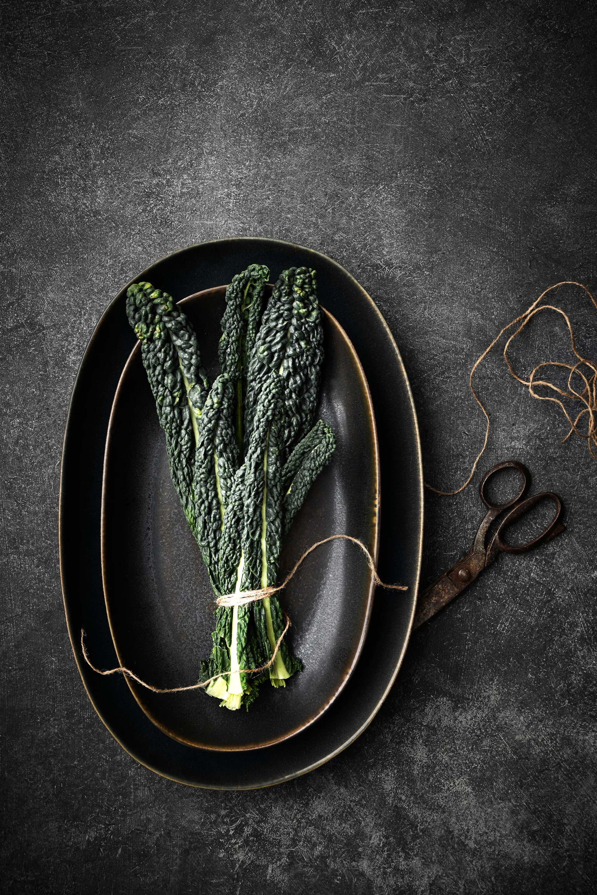 Bastia serveringsfad small 21,5x37 cm, Sort Tell Me More