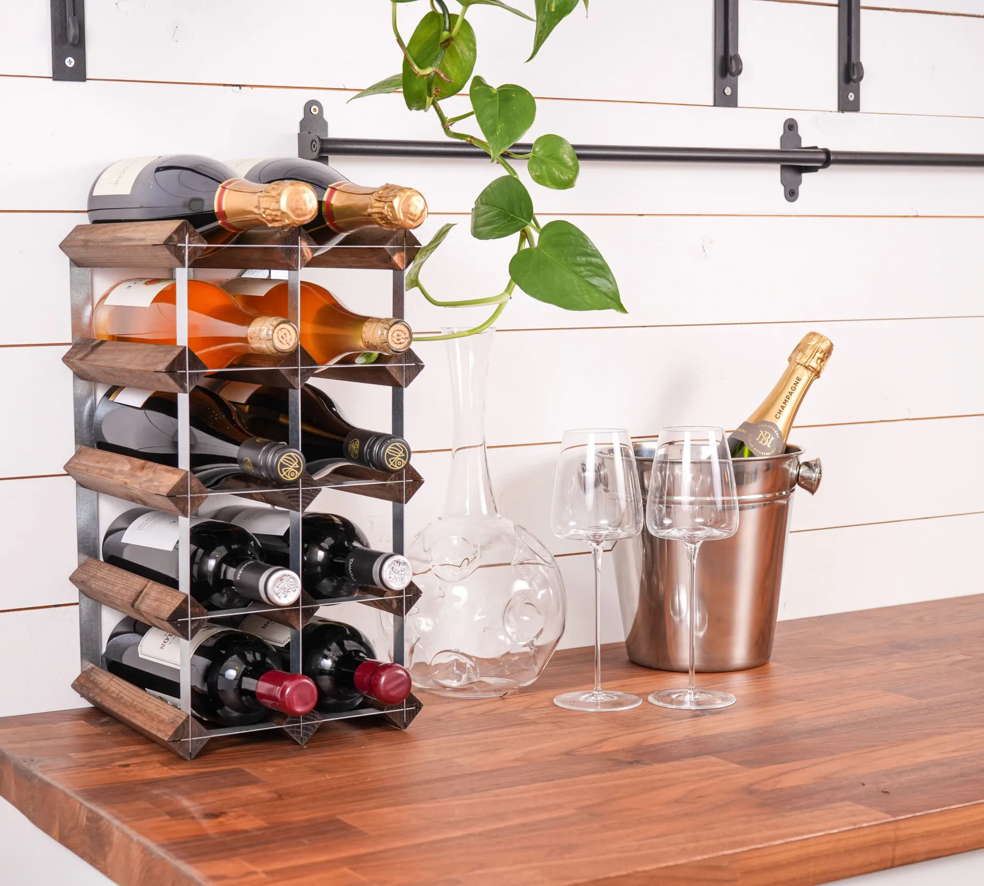 The Swedish Wine Rack Factory vinstativ monteret, 12 flasker-mørk fyrretræ The Swedish Wine Rack Factory