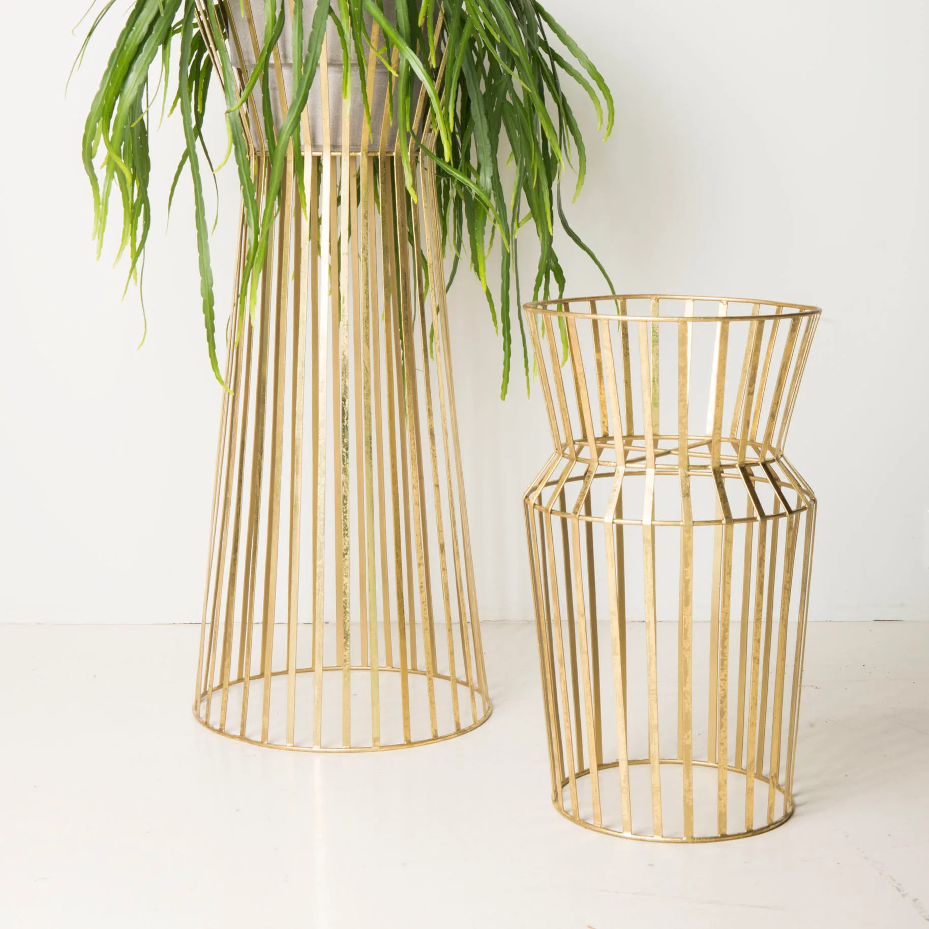 Krukkestativ small, Messing URBAN NATURE CULTURE