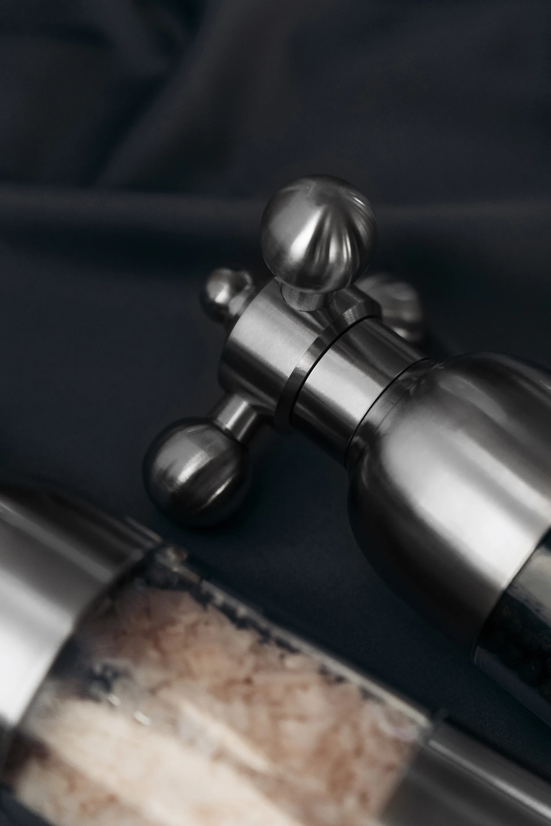 Axia salt- og peberkværn sæt, Børstet stål Vargen & Thor