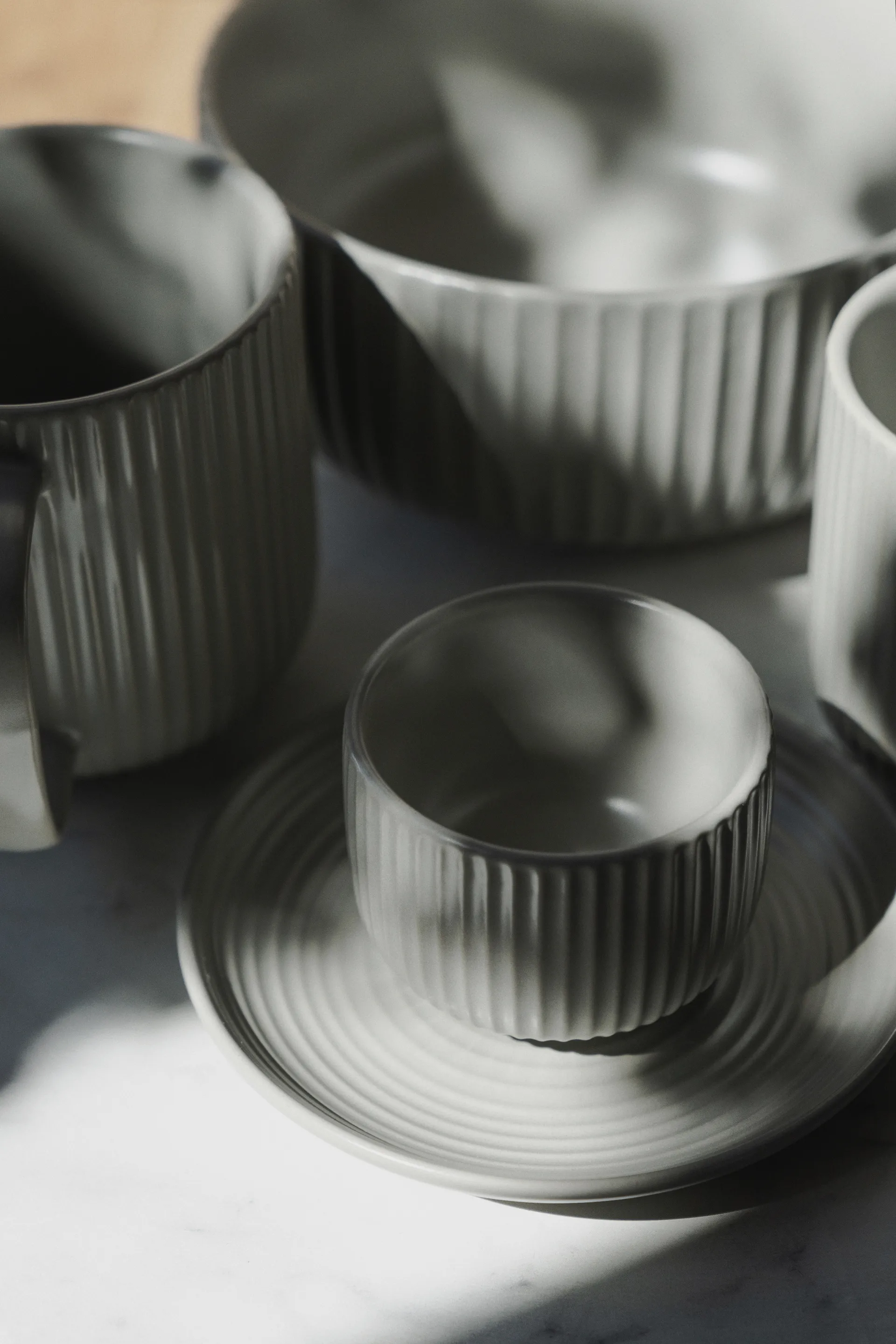 Duga espressokop med underkop 4-pak, Hvid, sandgrå, antracit, sort Vargen & Thor