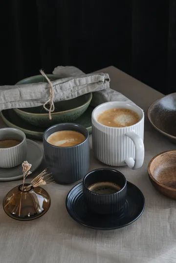 Duga espressokop med underkop 4-pak - Hvid, sandgrå, antracit, sort - Vargen & Thor