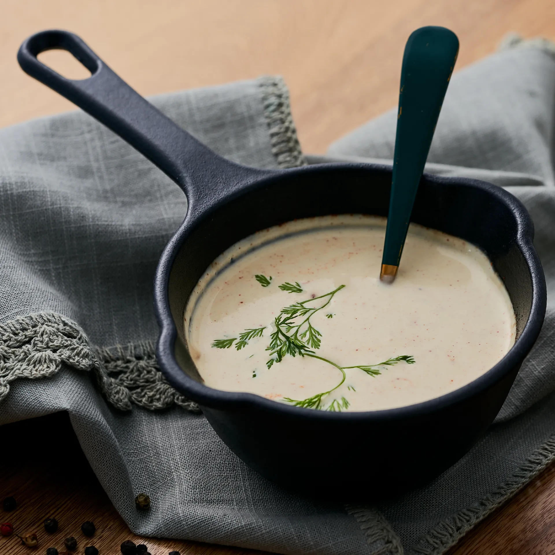 Victoria støbejernskasserolle emaljeret, 44,2 cl Victoria