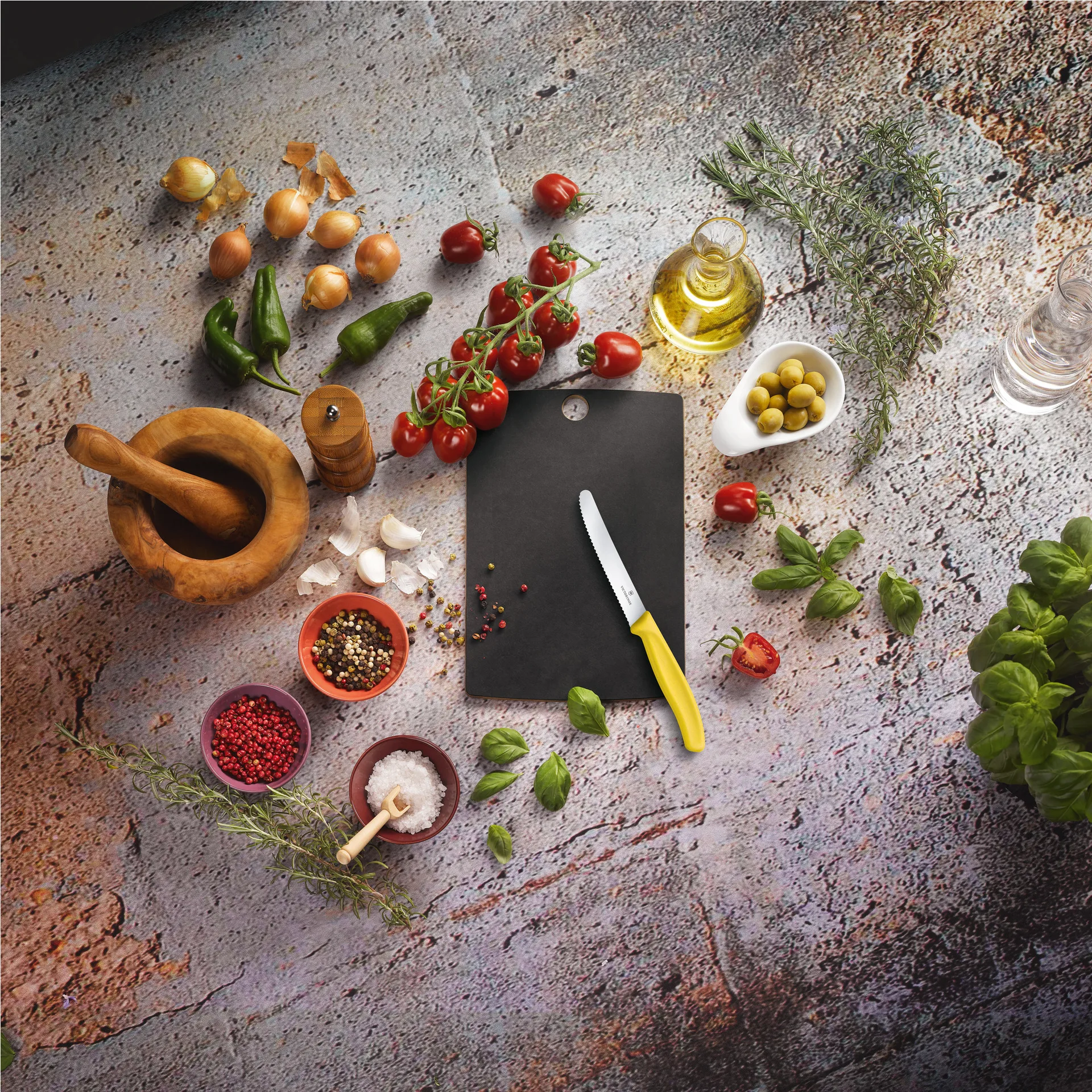 Swiss Classic pølse-/tomatkniv 11 cm, Gul Victorinox