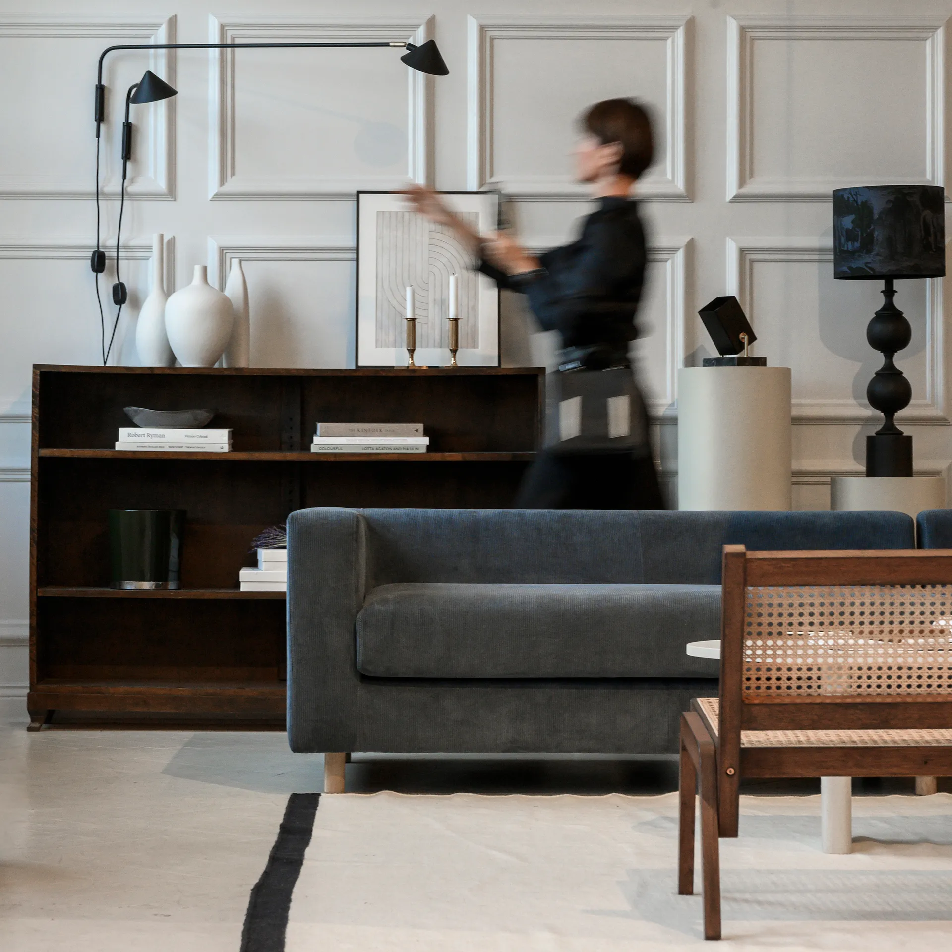 Kelly væglampe kort arm, Sort/Guld Watt & Veke