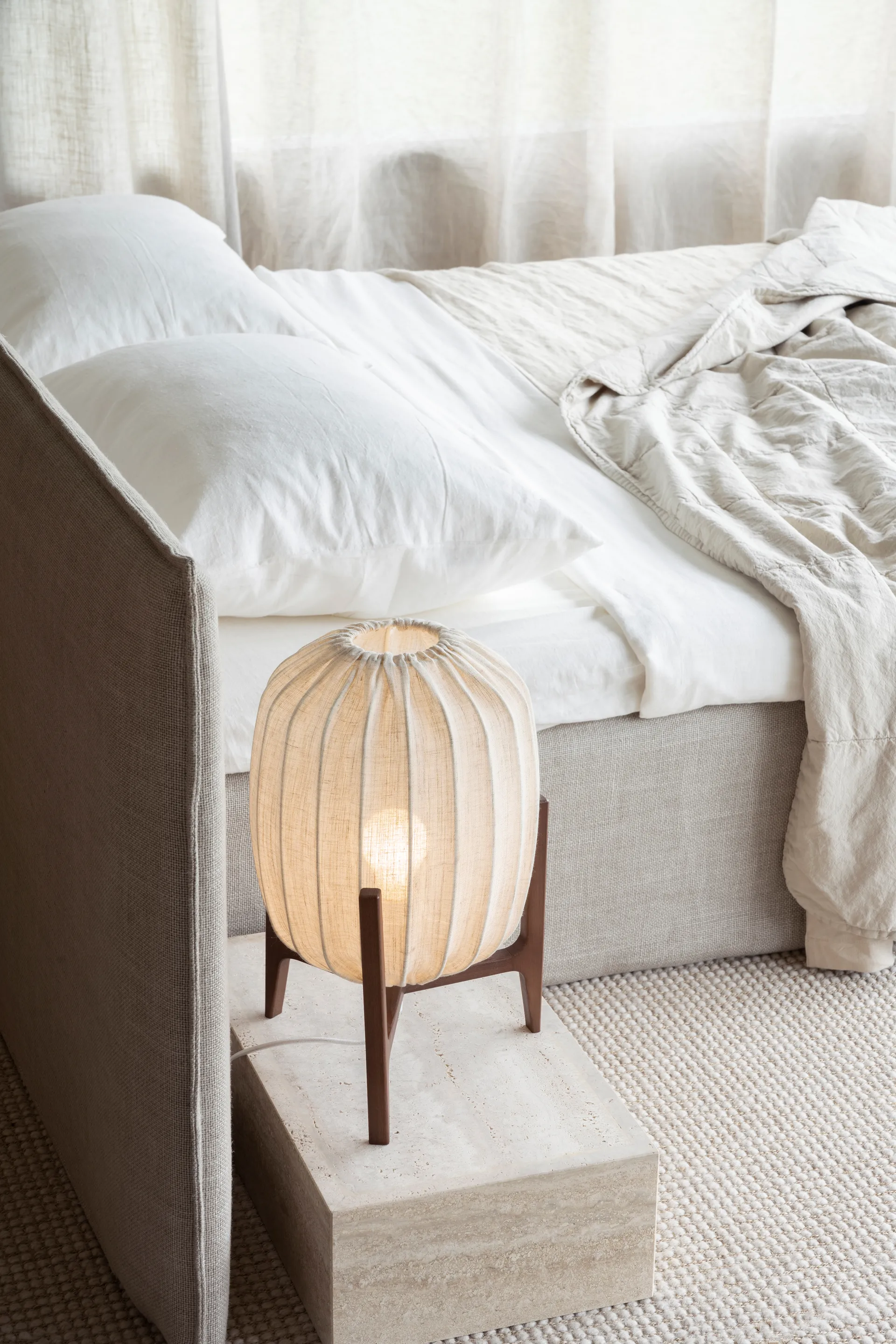 Prisma bordlampe, Dark ash-natural, Ø27x42 cm Watt & Veke