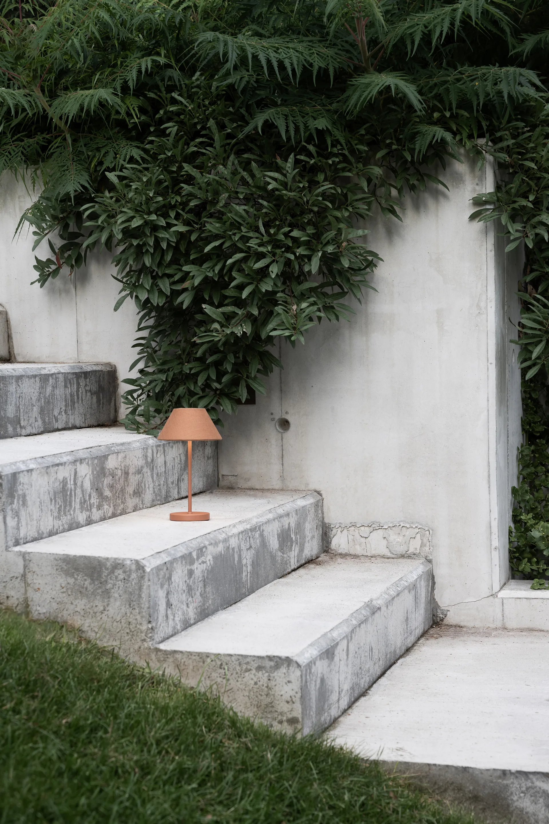 Teya bordlampe portable, Terracotta, Ø15×26 cm Watt & Veke