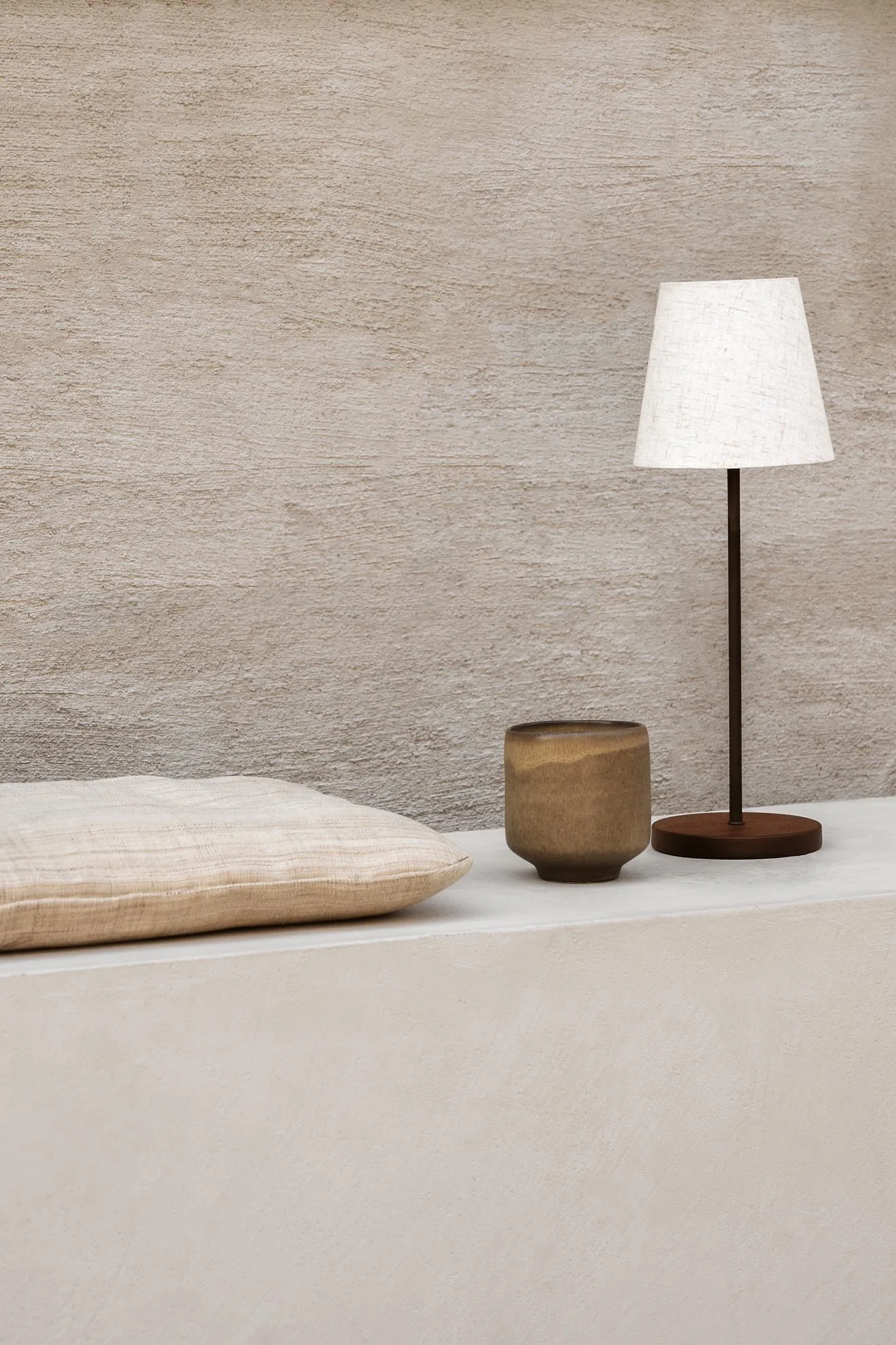 Tyra table bærbar bordlampe Ø14 cm, Coffee Watt & Veke