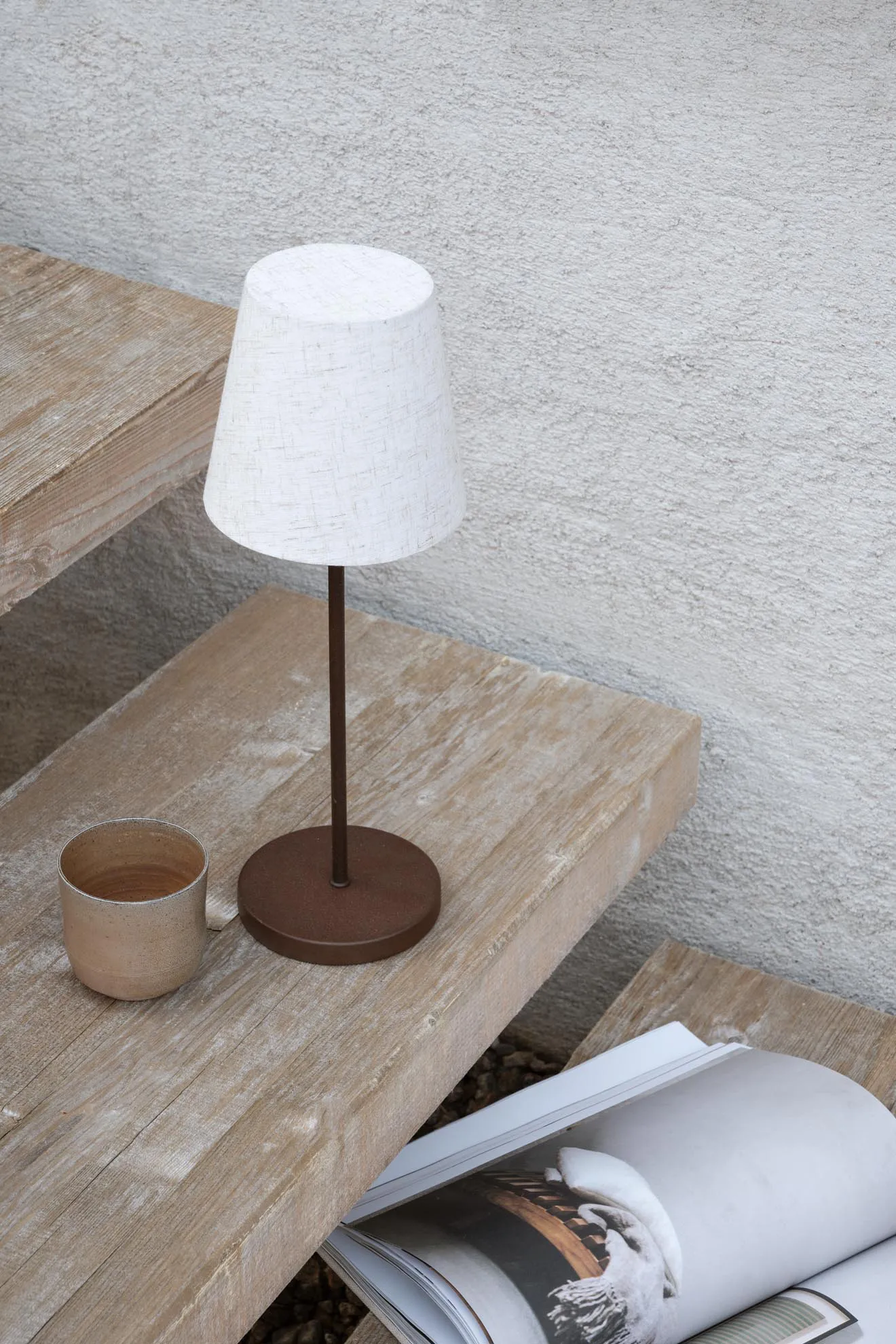 Tyra table bærbar bordlampe Ø14 cm, Coffee Watt & Veke