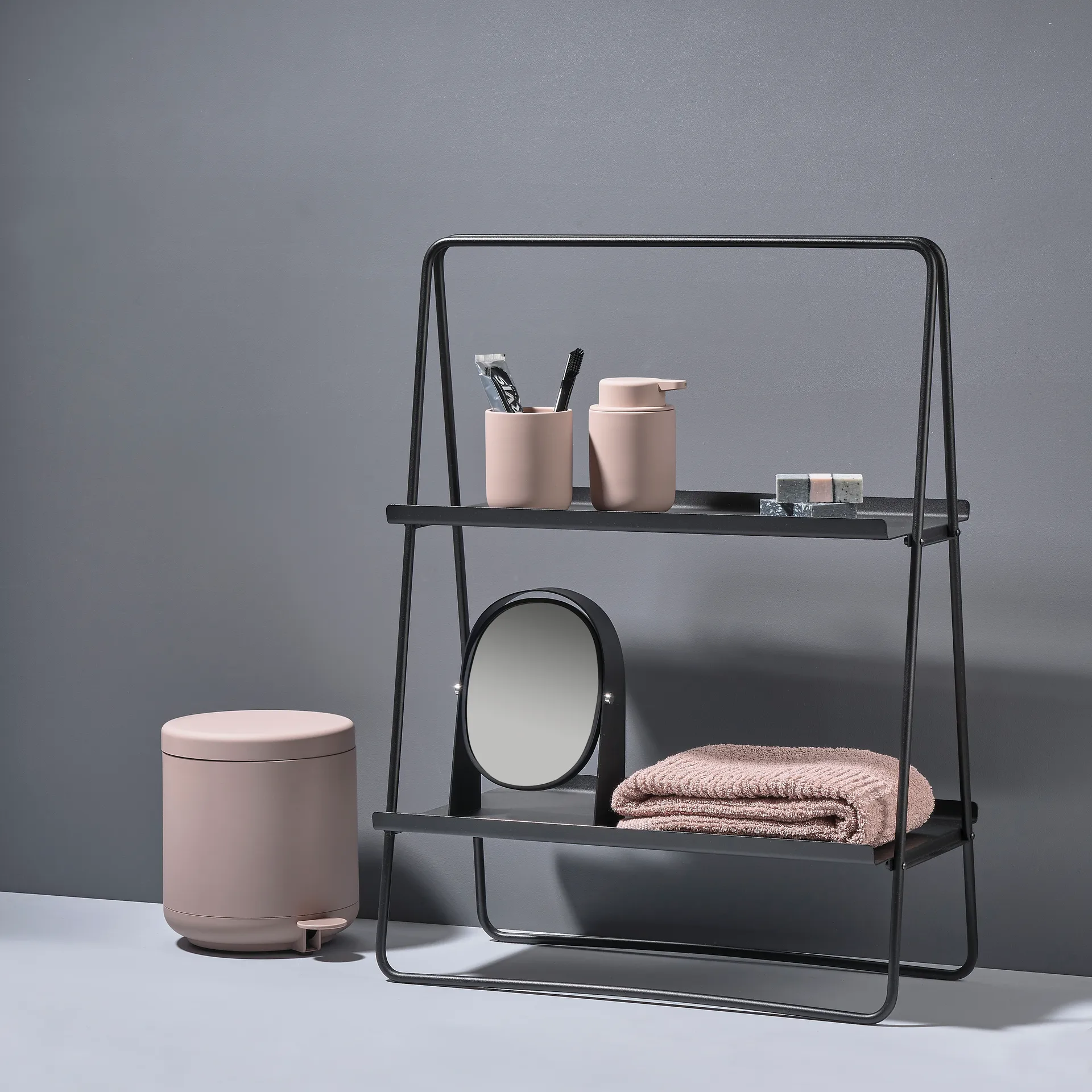 A-Table hylde, Sort Zone Denmark