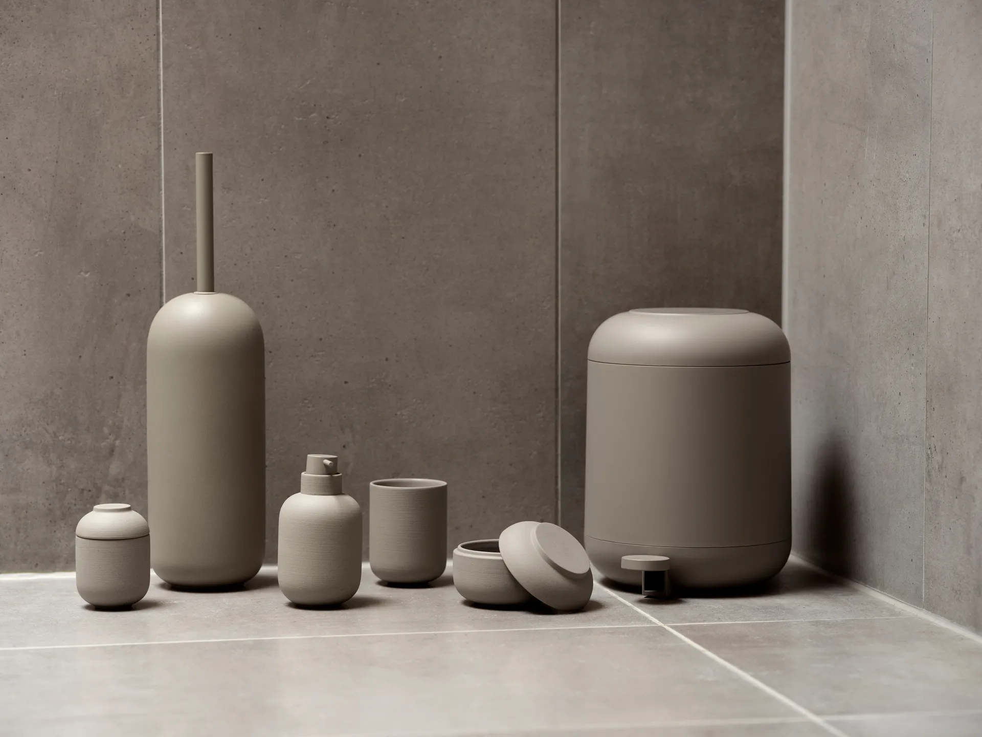 Sensu toiletbørste Ø11,8x41 cm, Taupe Zone Denmark