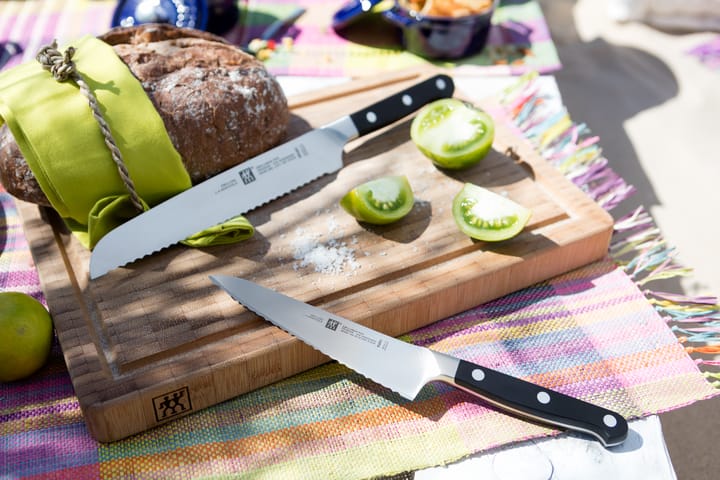 Zwilling Pro kompakt tandet kokkekniv 14 cm, Sort-rustfrit stål Zwilling